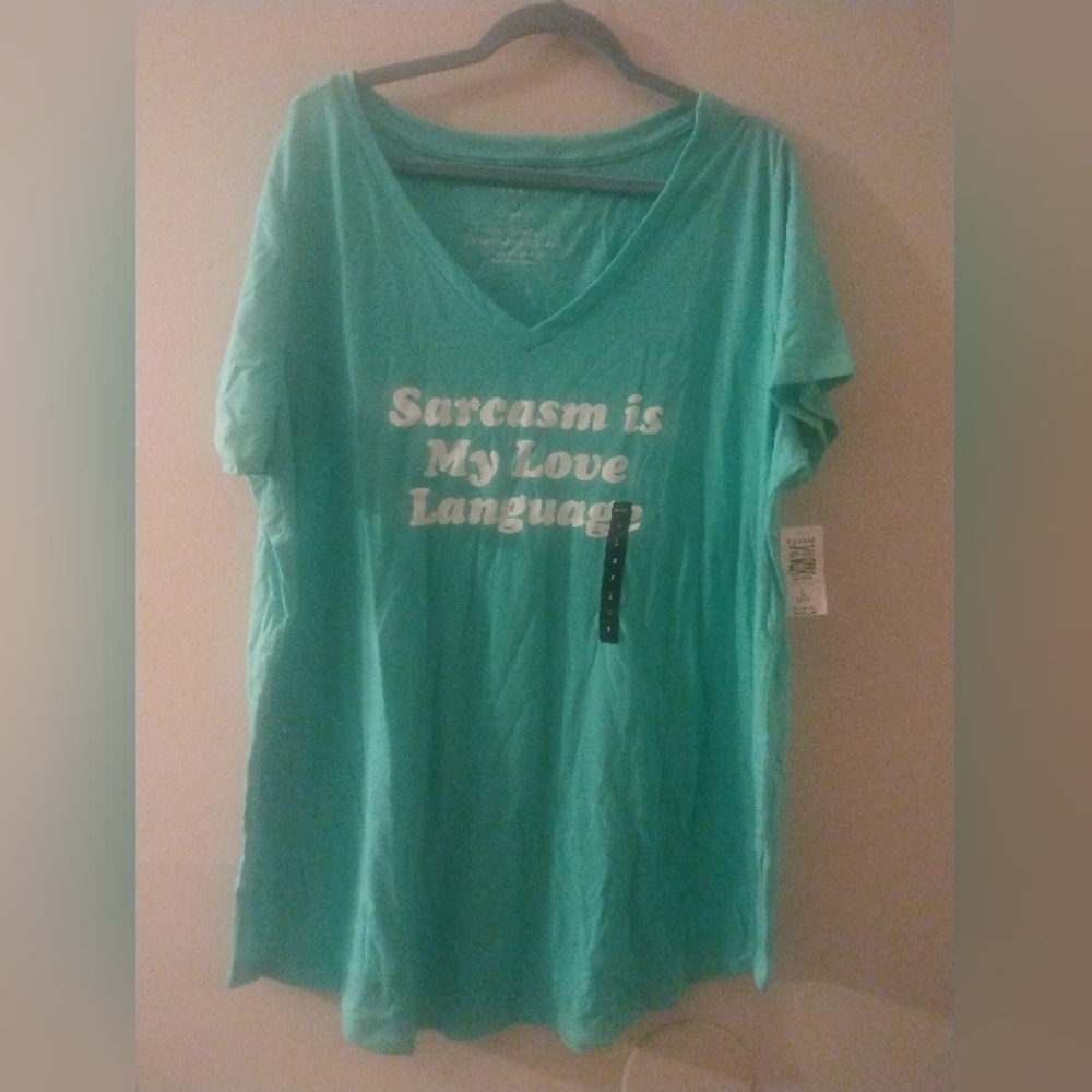 Torrid graphic design tee size 3